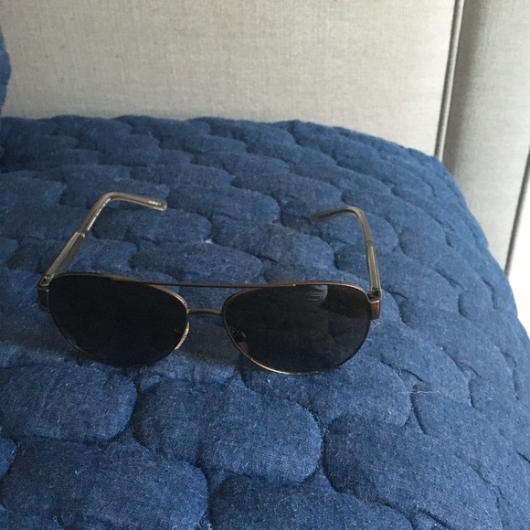 Authentic Polarized Burberry Aviators - Picture 1 of 8